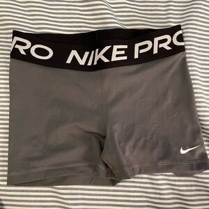 Brand new women’s nike training shorts